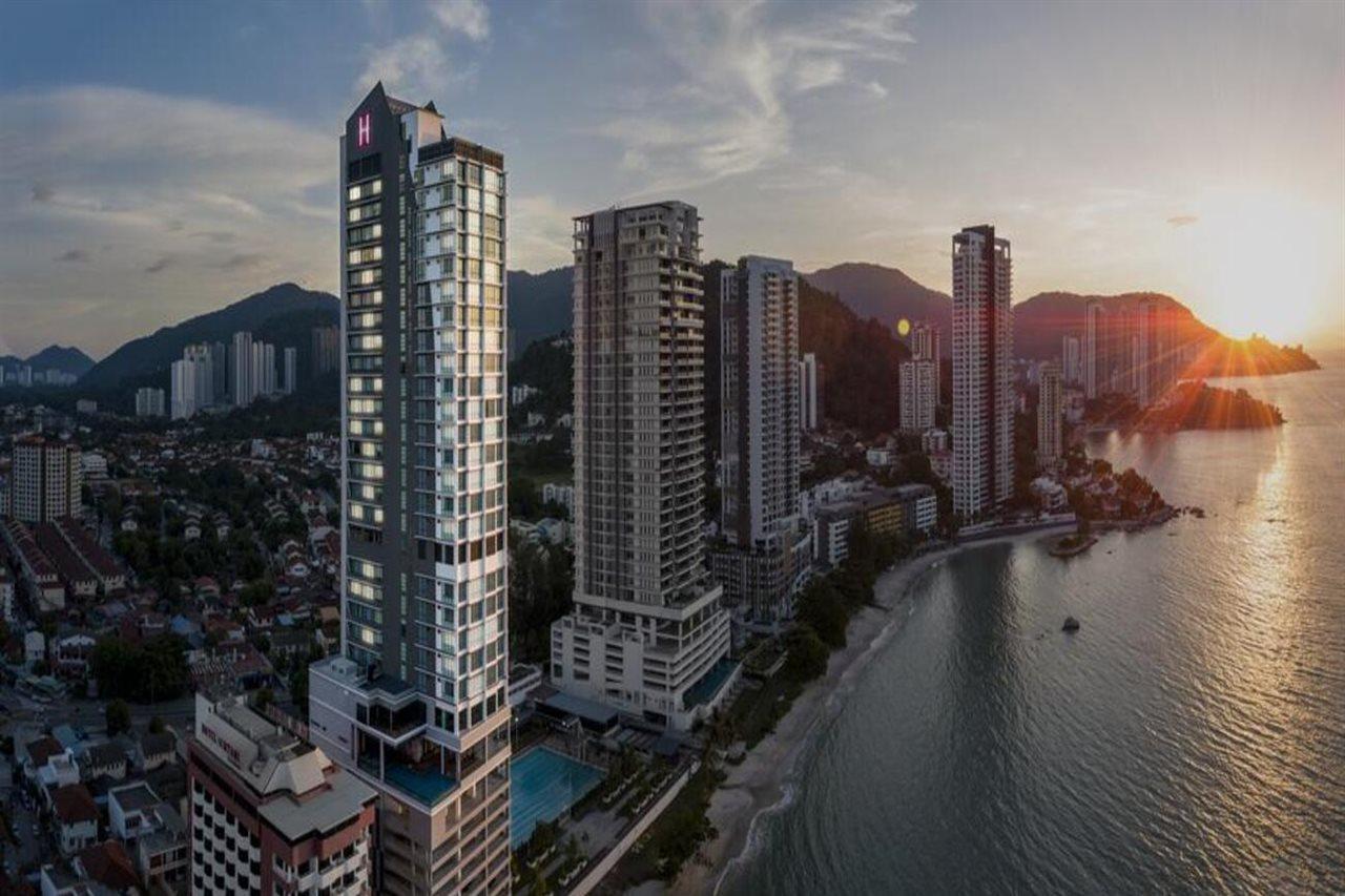 Hompton Hotel By The Beach George Town Exteriör bild