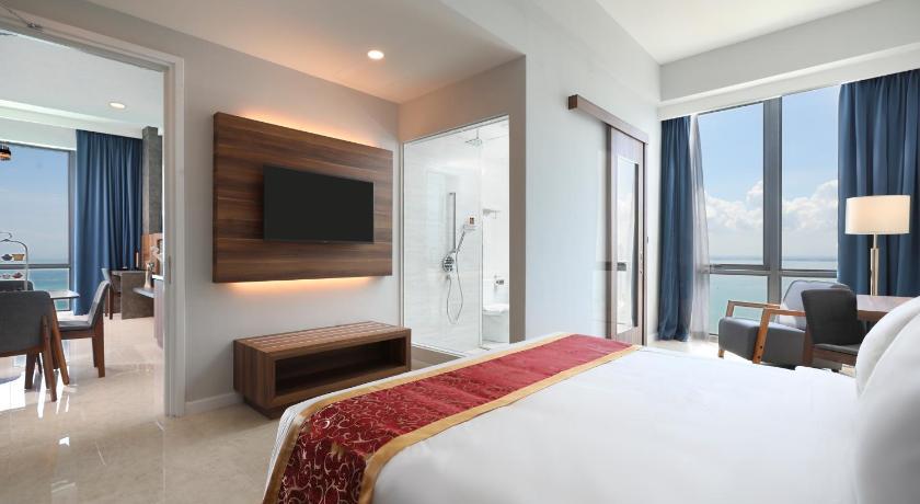 Hompton Hotel By The Beach George Town Exteriör bild